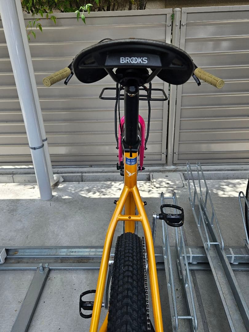 「わいじ」BROOKS　カンビウム ARIZONA