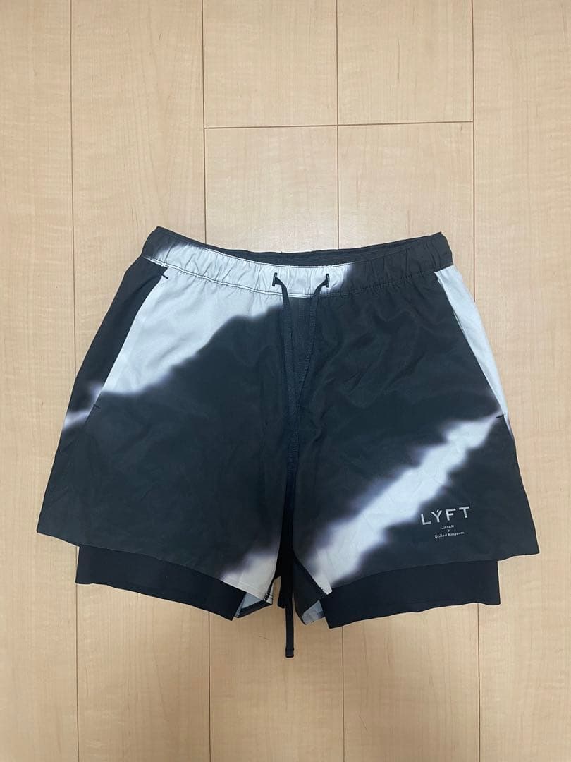 美品　LYFT 2WAY STRETCH LAYERED SHORTS
