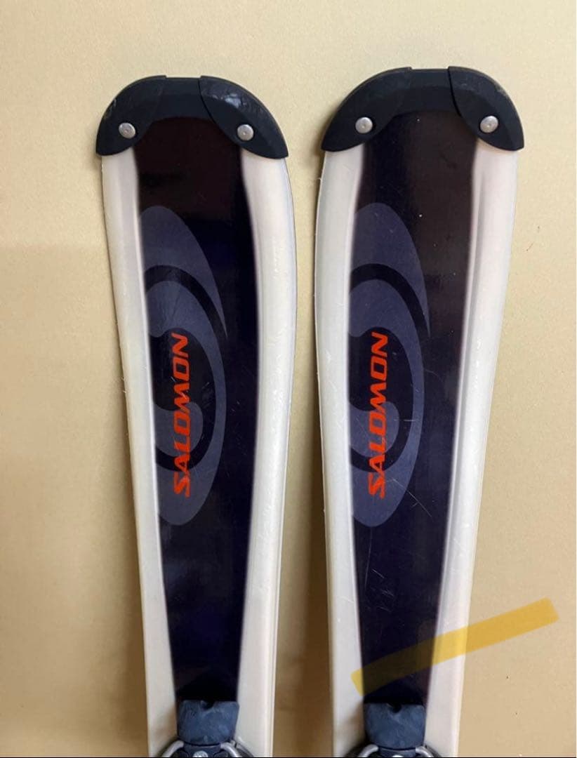 SALOMON スキー板