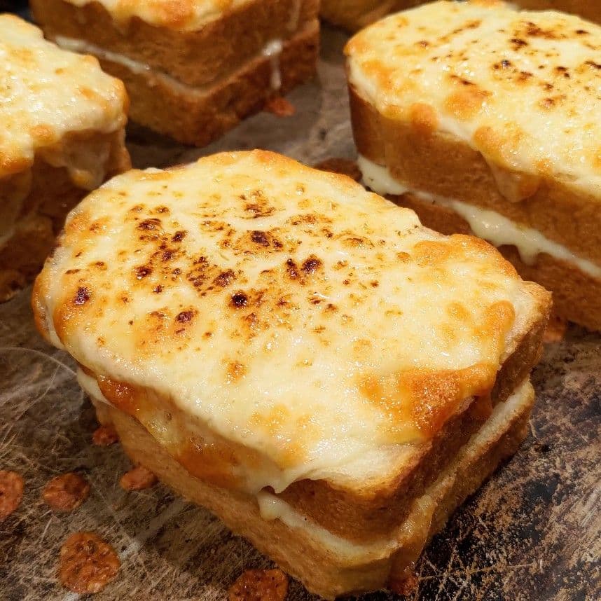 【国産小麦＆自家培養酵母100％】自家製惣菜パン多め＋クロ系多め パンセット！