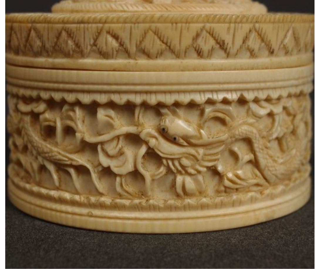 ナリトラ商品2点送料無料　清～民国　雲龍文彫刻蓋物　中国古玩