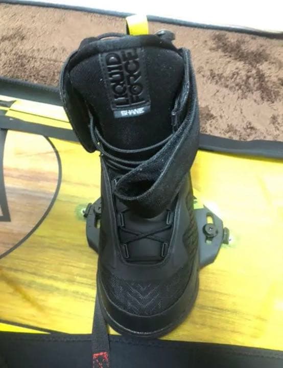 ウェイクボード 板 ビンディング セット リキッドフォース139】