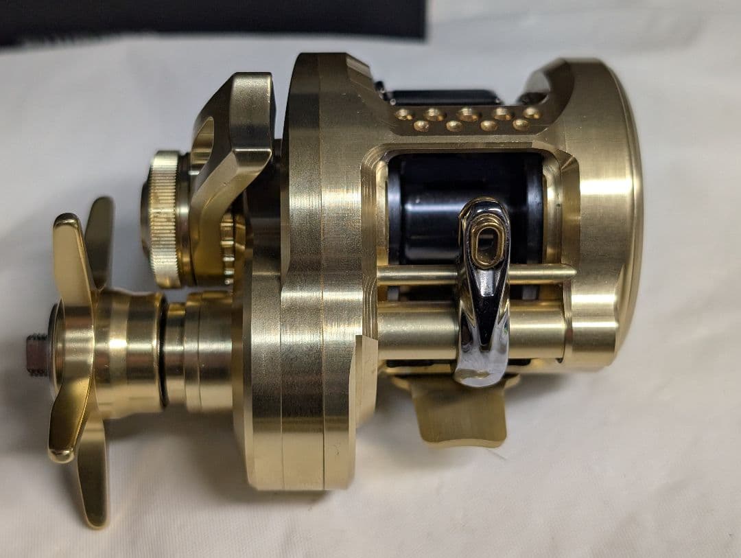 ハンドル無し　シマノ 管798GP　23オシアコンクエスト200PG 右ハンドル