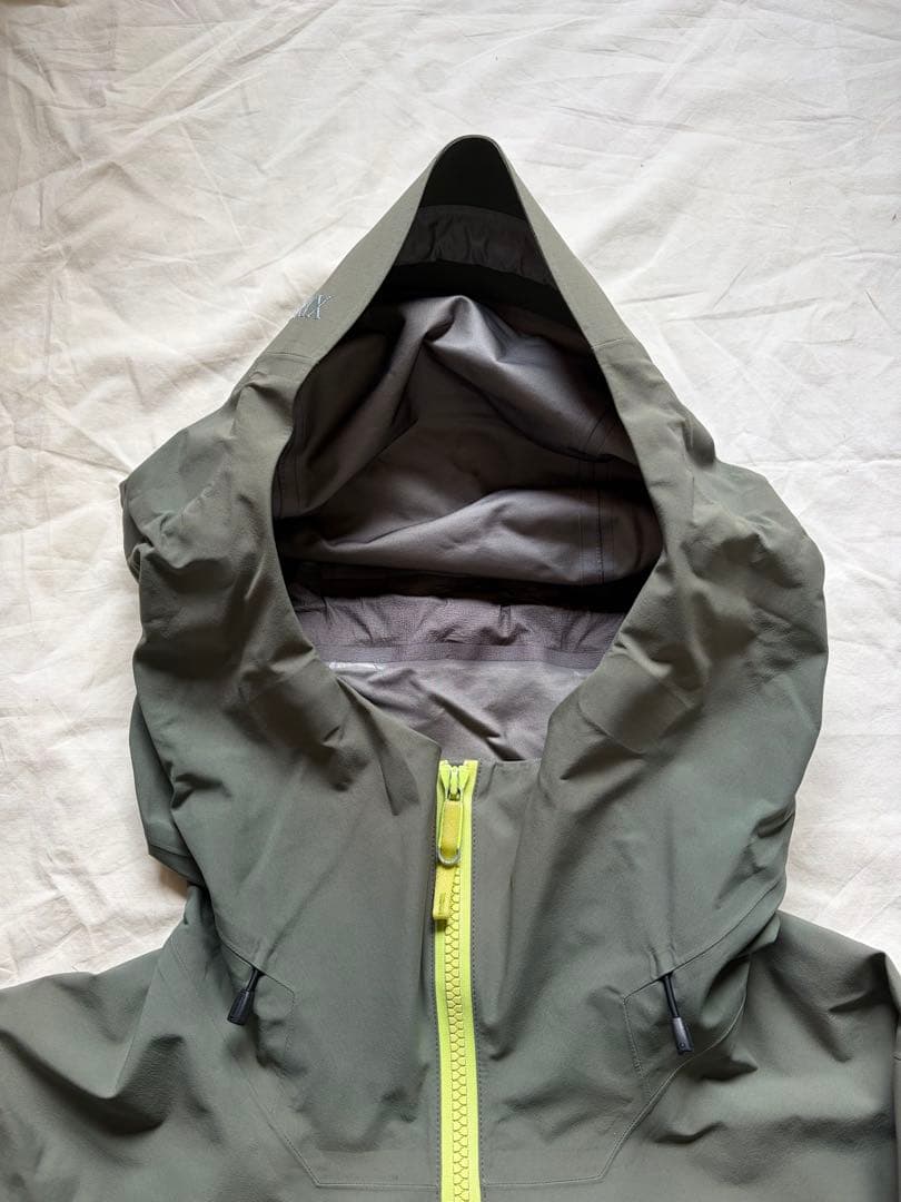 Arc’teryx sentinel lt jacket gore-tex