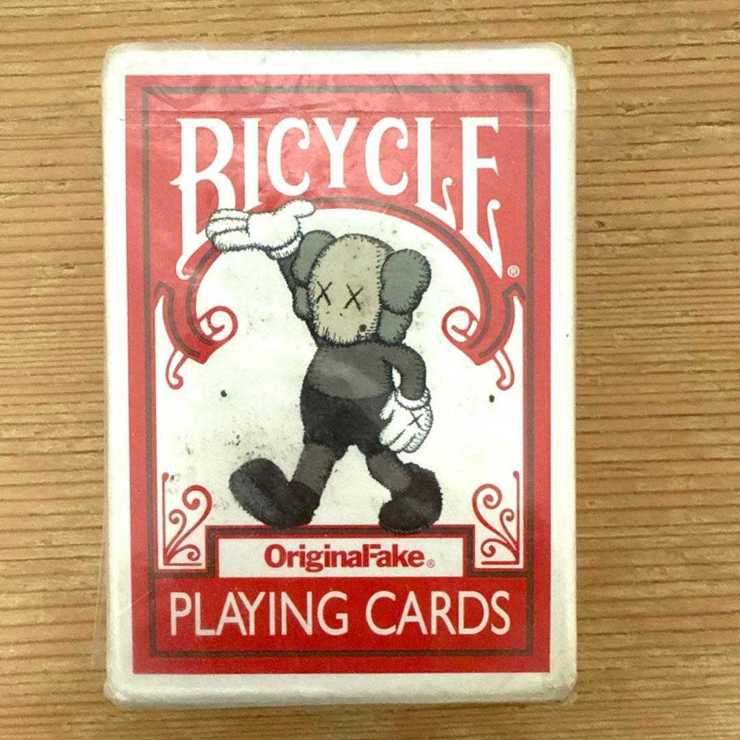 A*i様 【新品未使用】非売品 OriginalFake KAWS トランプ 赤