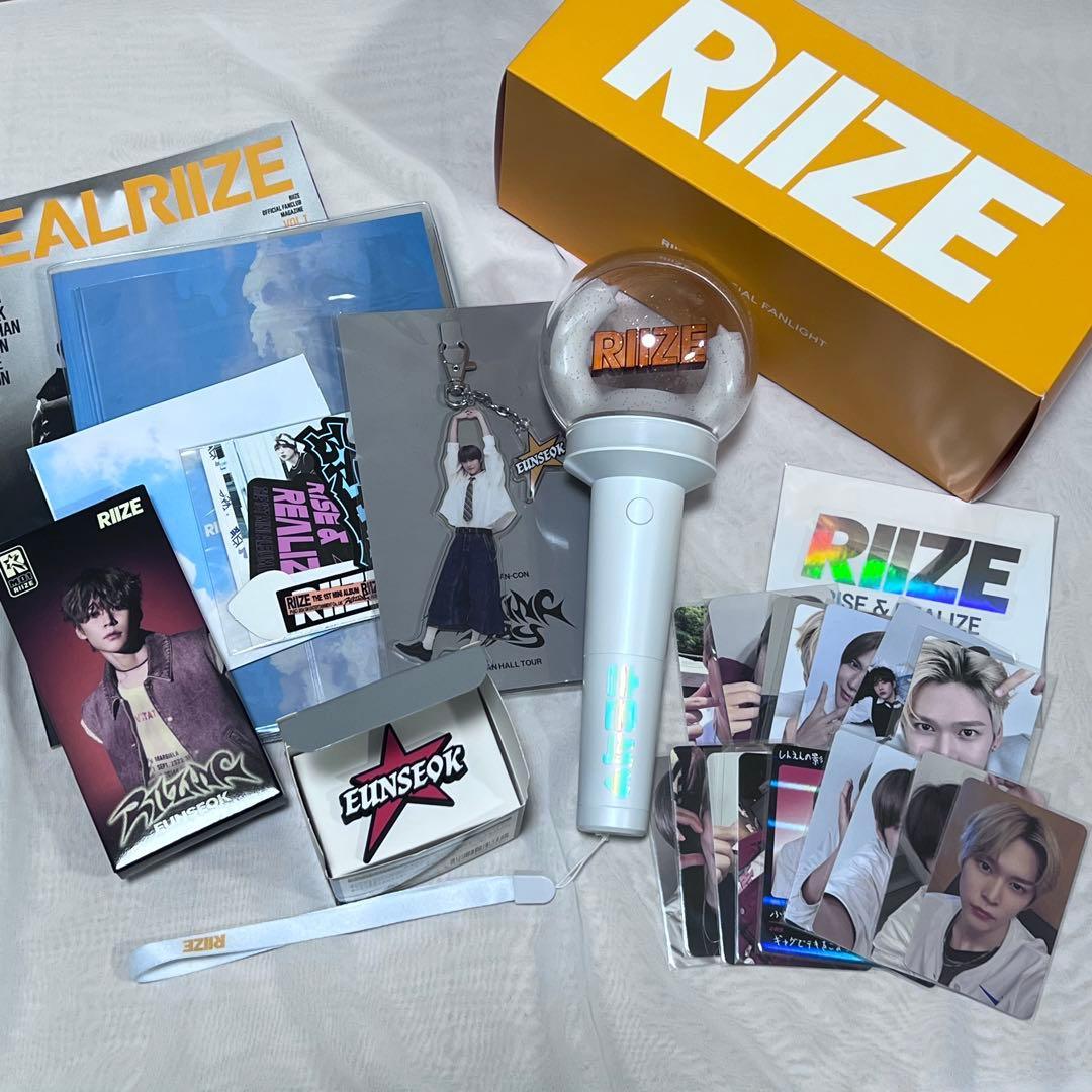 riize ウンソク ペンライト アクキー トレカ