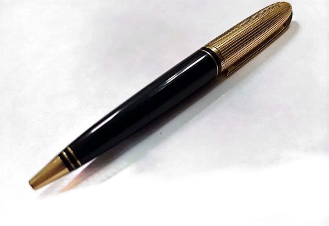 k*9様 LOUIS VUITTON ボールペン 黒と金