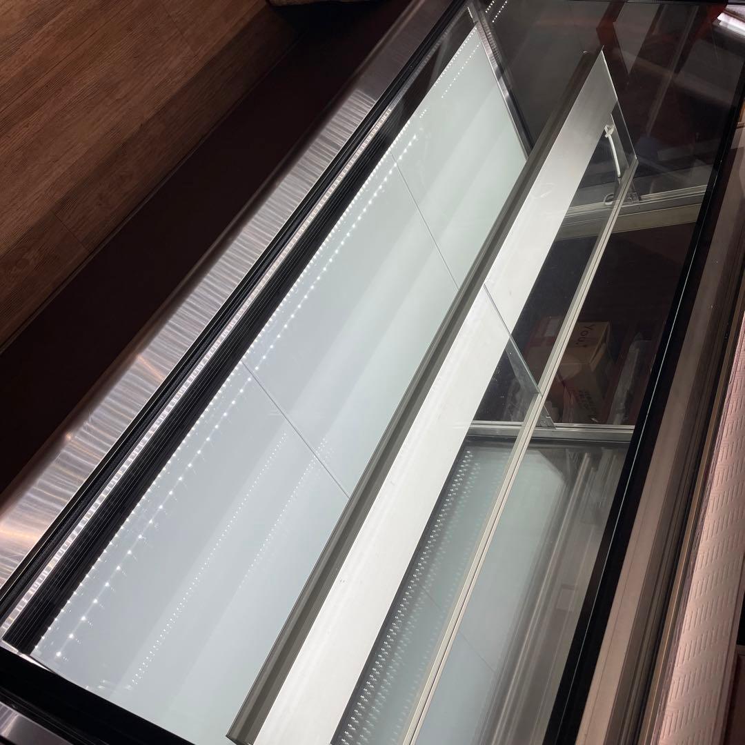 6尺対面ショーケースケーキ用など