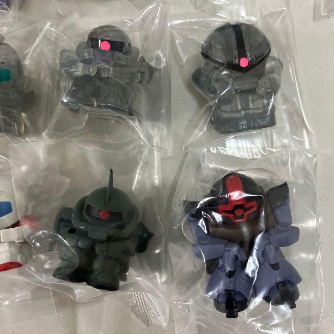 まちぼうけガンダムの場合24個 その1、2、3、4、BK、リアルタイプカラー