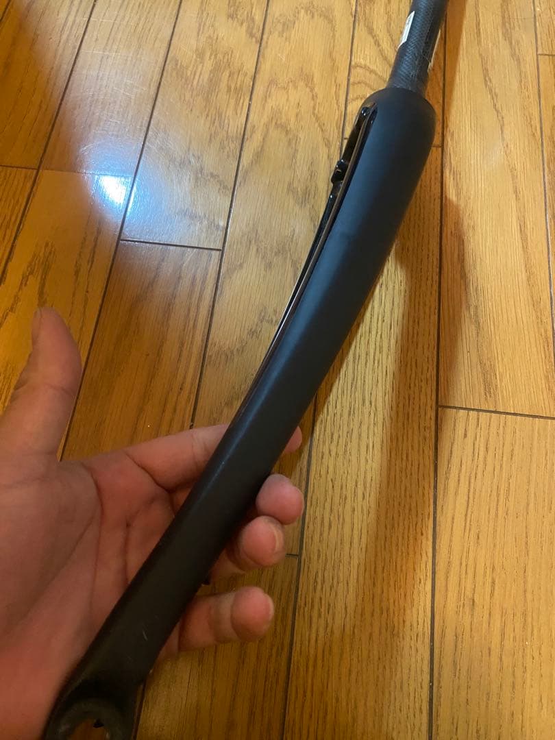 ロードバイク カーボンフォーク