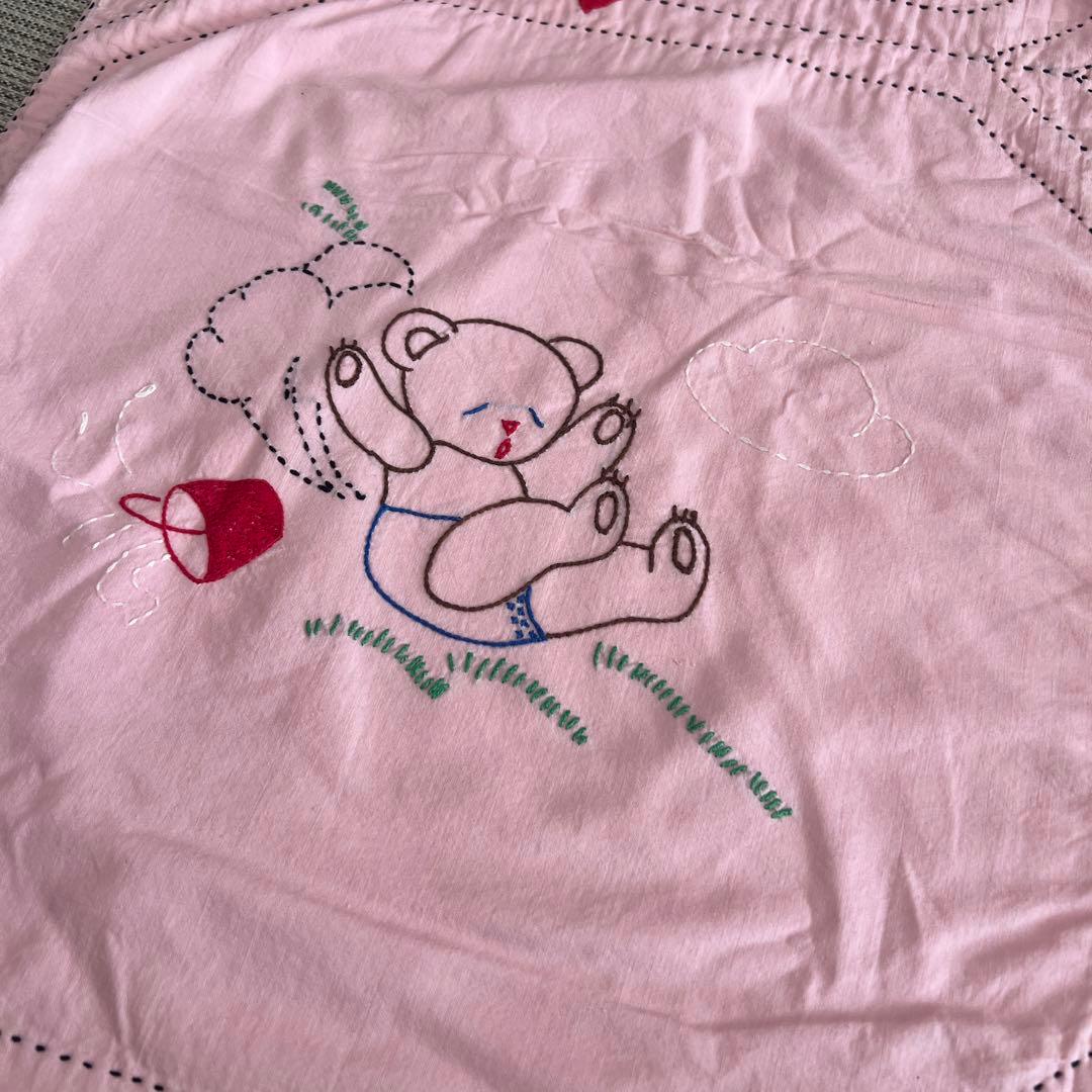 アンティークキルト✴︎ベビーキルトベビー布団刺繍キルト