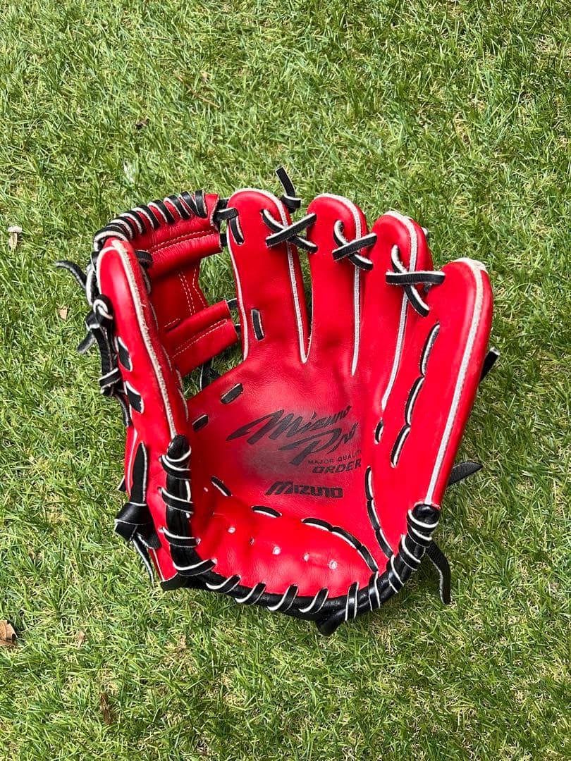 Mizuno Pro 軟式グローブ 赤