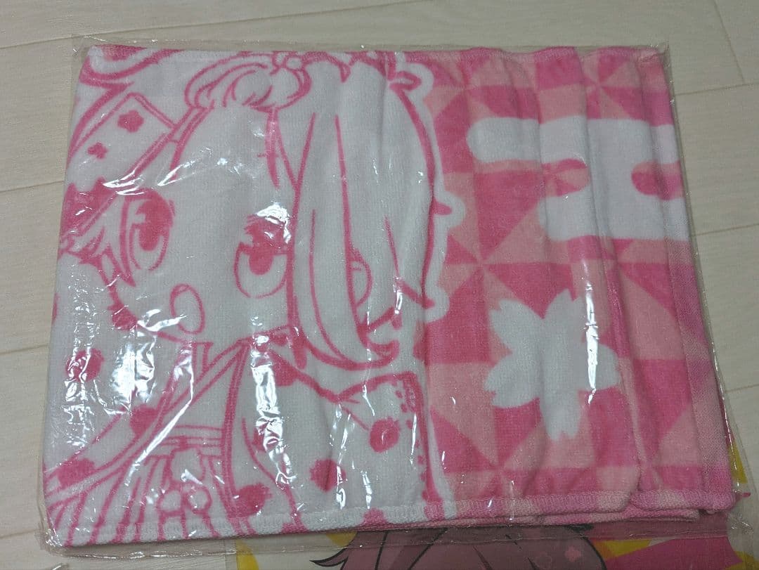 すとぷり　さとみ　さとはぴ　缶バッチ　アクキー　マフラータオル　クリアファイル