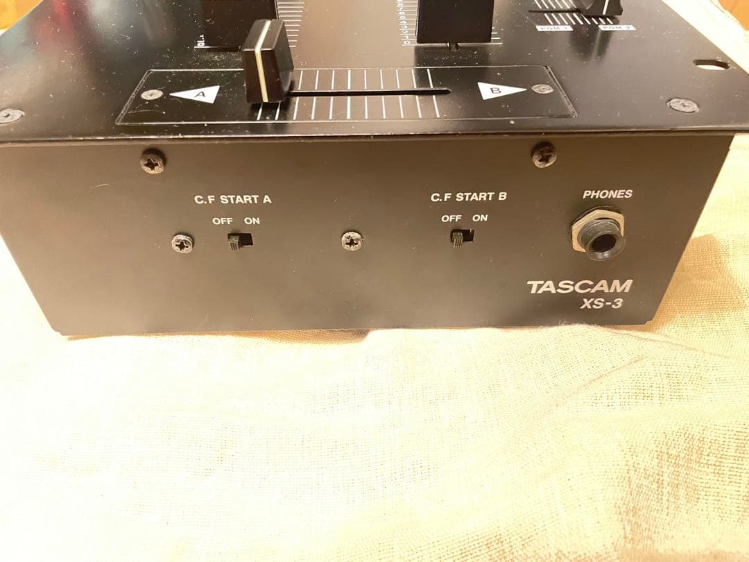 TASCAM XS-3 DJミキサー