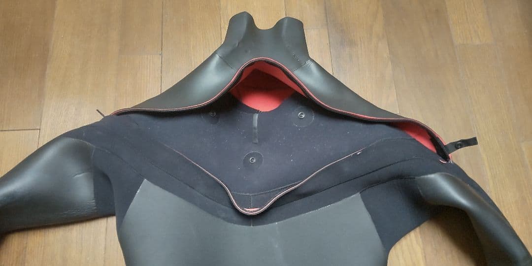 MAXIMセミドライフルスーツ ブラック/レッド