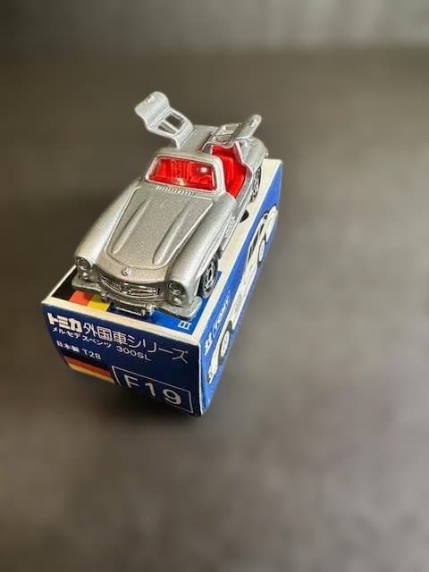 【絶版希少・トミカ 青箱】F19　メルセデス・ベンツ 300SL 日本製