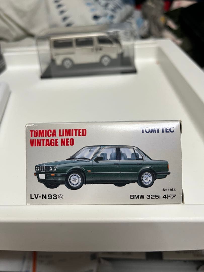 ミニカー TOMICA LIMITED VINTAGE NEO  325i