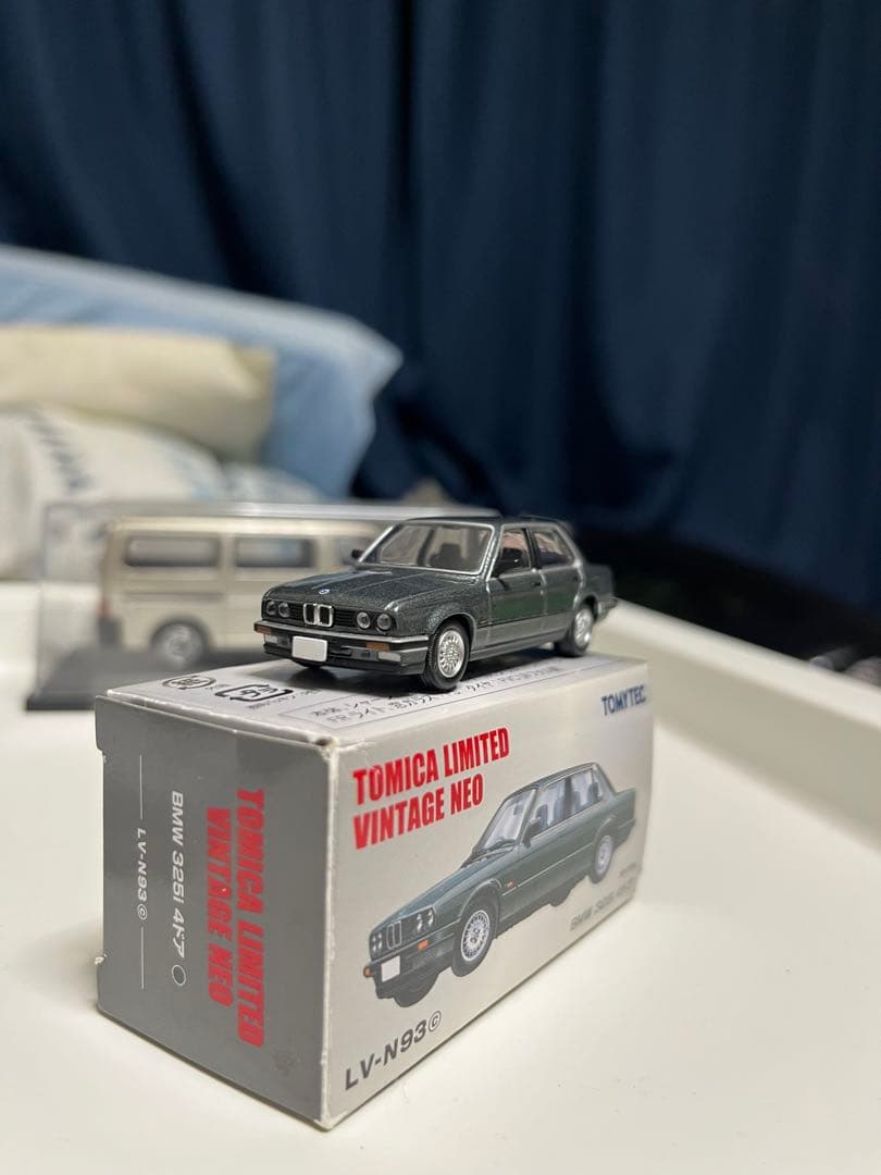ミニカー TOMICA LIMITED VINTAGE NEO  325i