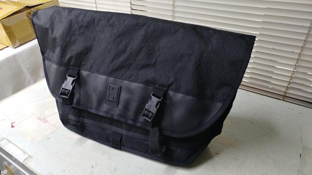 e*0様 メッセンジャーバッグ BLCKCHRM COLLECTION CTZ