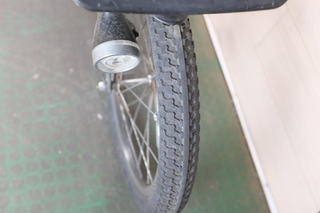 アッタス )ヤマハPAS　KISS 20インチ 3段8.7Ah　充電器無