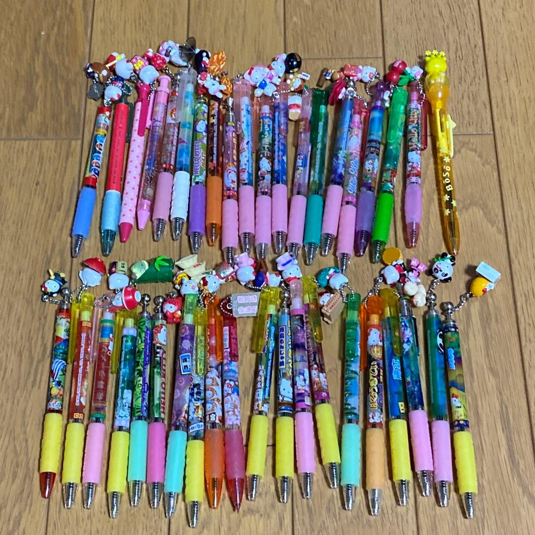 ハローキティ　ボールペン　ご当地キティ136本