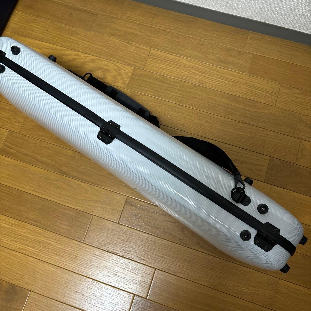 バイオリンケース　カーボンファイバー