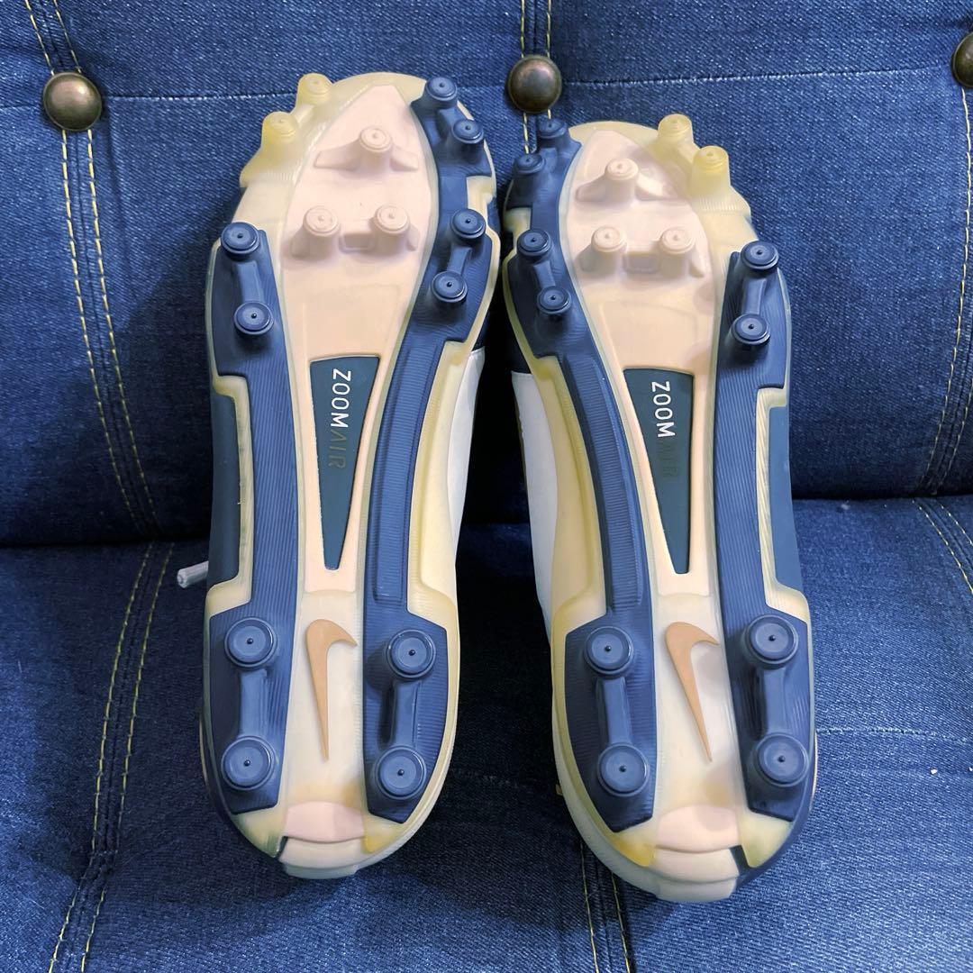 新品未使用　NIKE エアーズームトータル90 26センチ