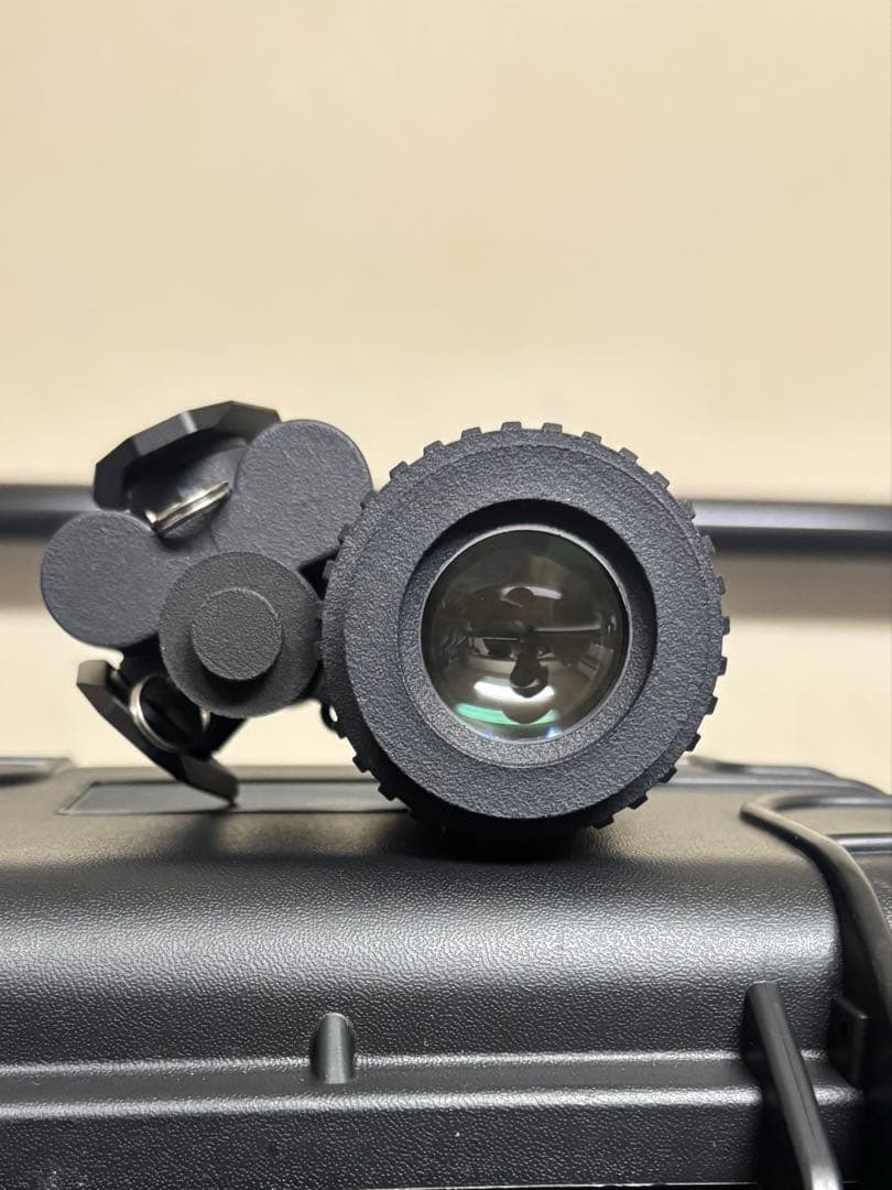 PVS-18 Gen2+ ナイトビジョン P45 白燐