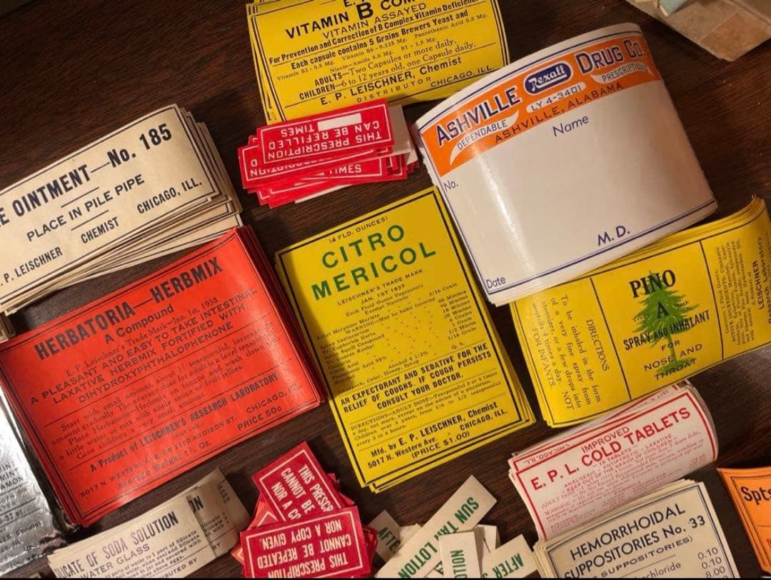 海外　ファーマシーラベル　55種各一枚計55枚　➕薬袋一枚　ヴィンテージ　ラベル