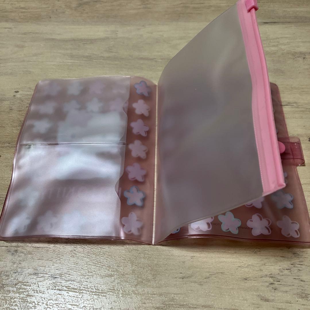 レア❣️HELLO KITTY 保険証ケース