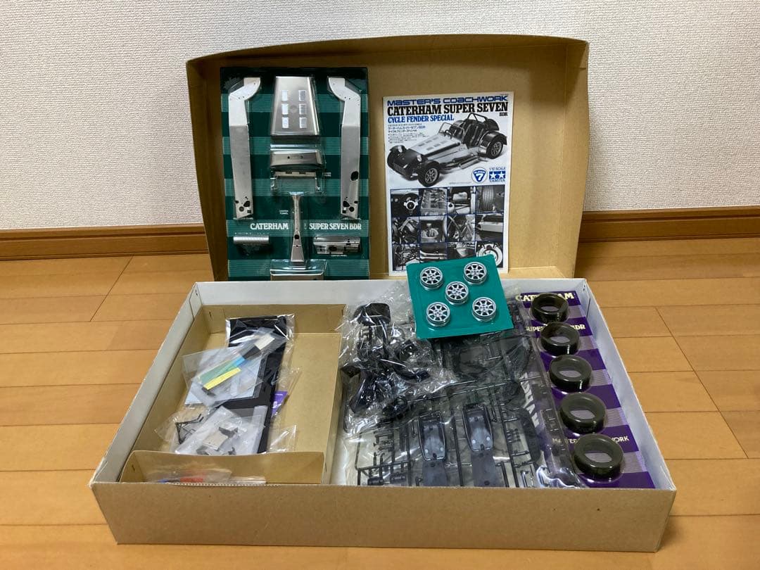 TAMIYA CATERHAM SUPER SEVEN BDR 1/12 未組立