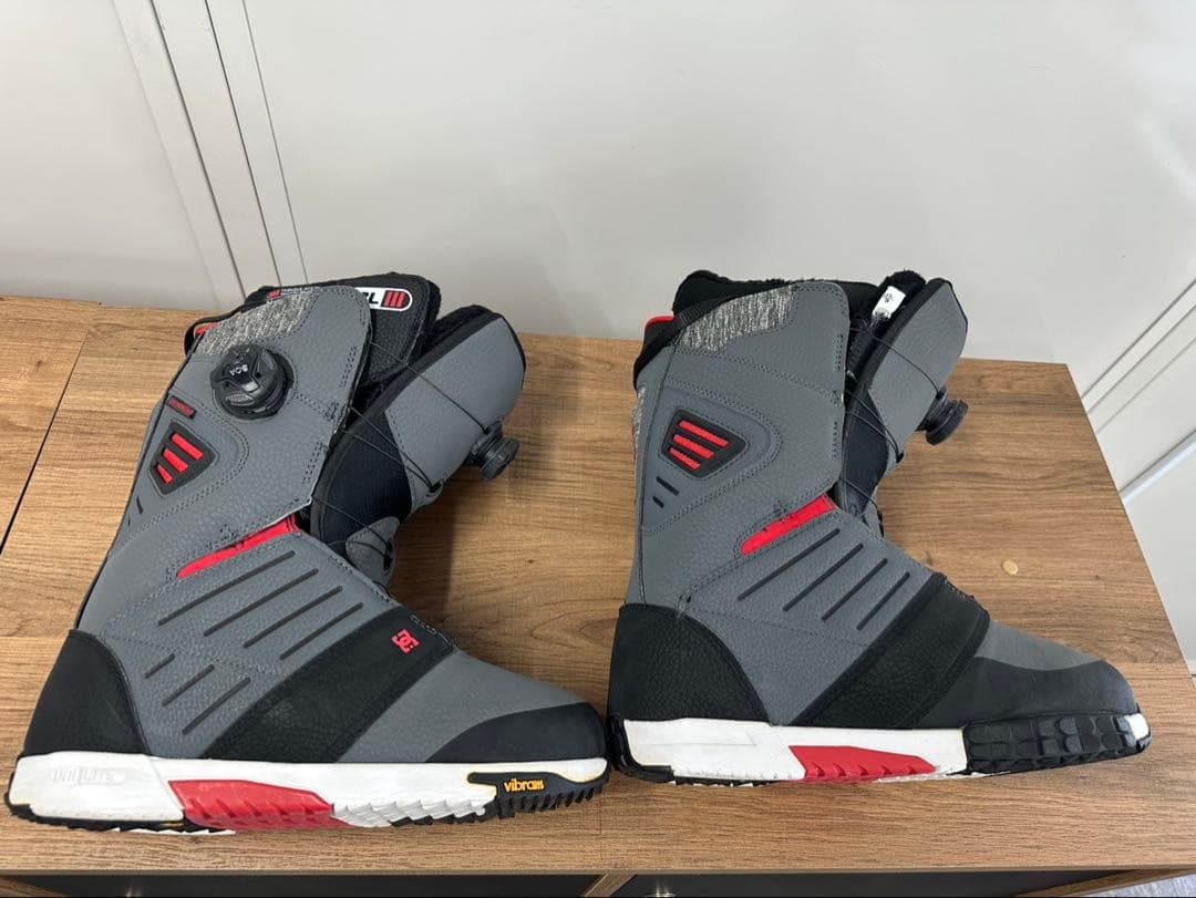 美品）DC ジャッジJUDGE 2023 スノーボードブーツ グレー/レッド