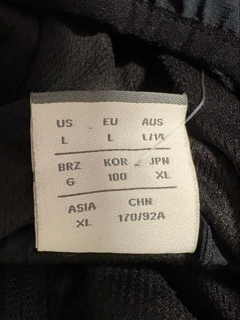 ニューバランス　パーカー　ウィンドブレーカー　新品未使用