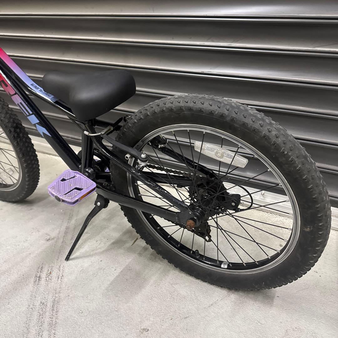 トレック　『PRECALIBER 20』　ブラック／パープル