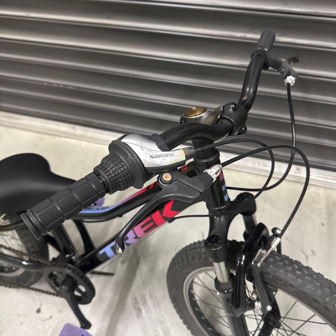 トレック　『PRECALIBER 20』　ブラック／パープル