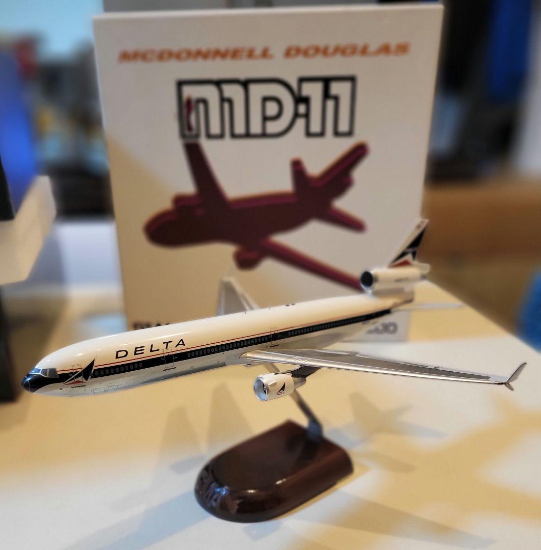 超激レア！McDonnell Douglas MD-11 1/200　デルタ