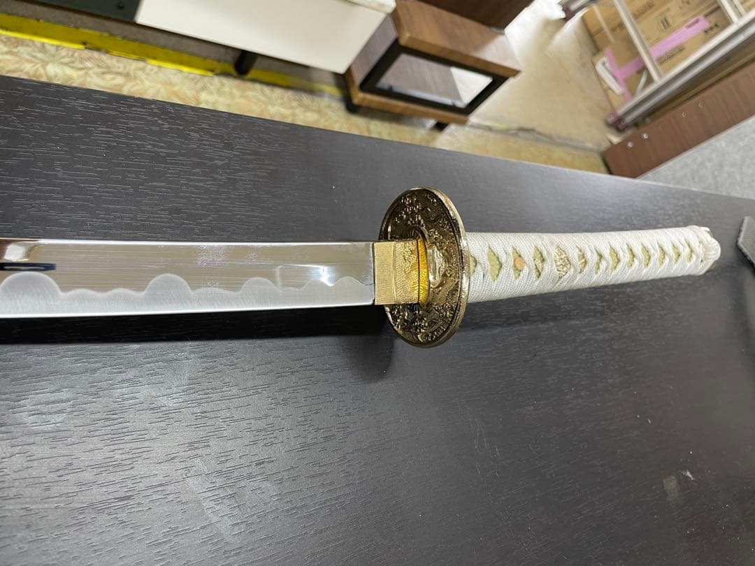 湾曲刃の美しい刀