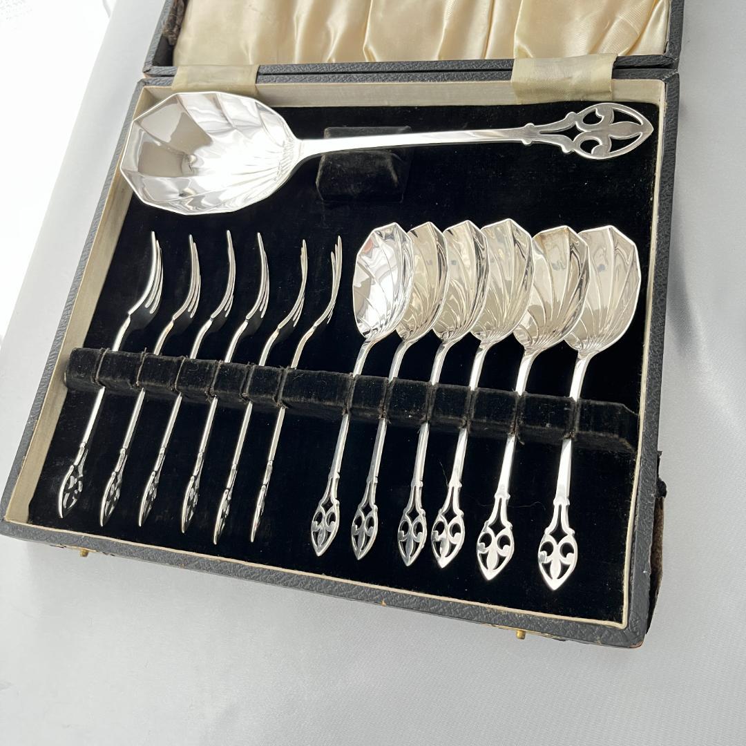【英国】 透かしのアイスクリームセット スプーン / フォーク サーバー ケース
