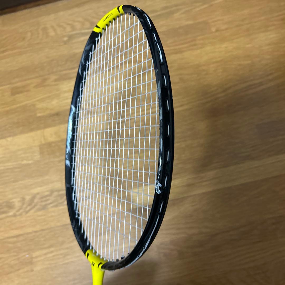 ナノフレア 1000z バドミントンラケット 4U