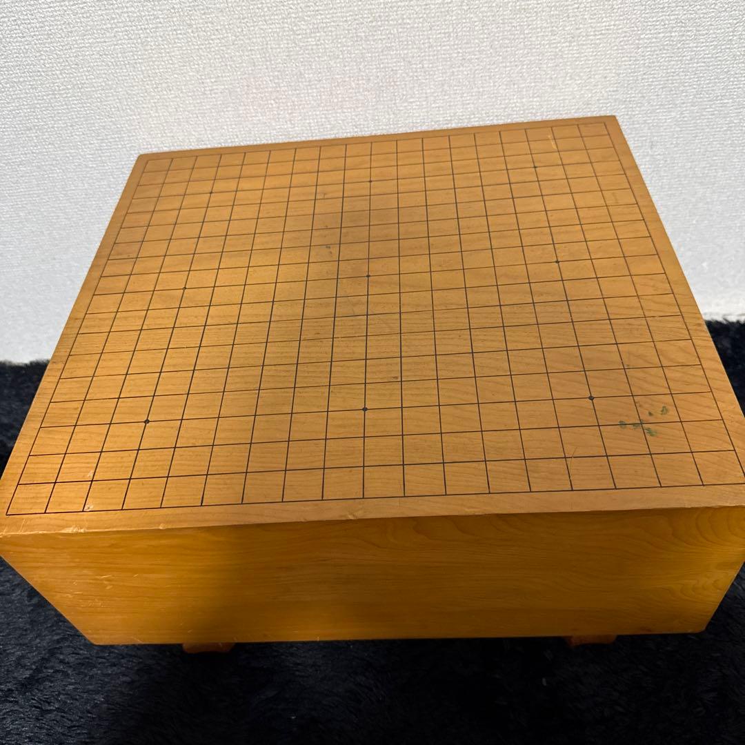 高級 囲碁盤 へそ付き 木製 巨大 足付 45×41 厚さ17cm