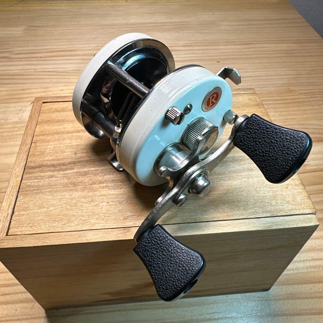 ロベルソンMaverick 3601 左巻きホワイト五十鈴