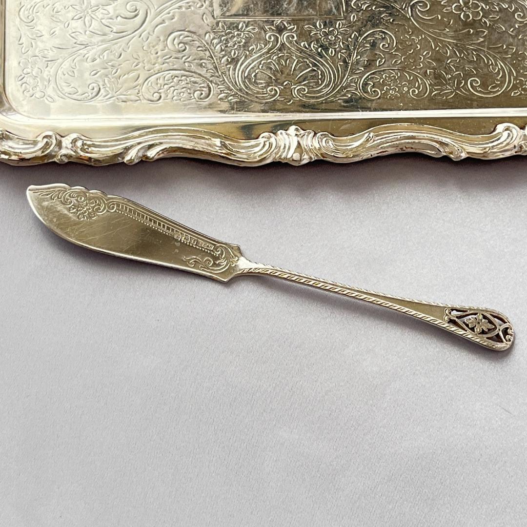 【James Dixon】 【純銀】透かしのバターナイフ 1911年