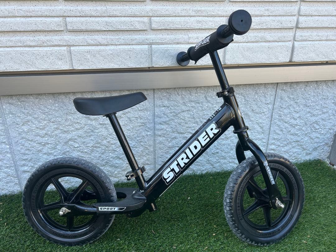 【中古】《日本正規品》STRIDERストライダー 12インチ 黒 ブラック