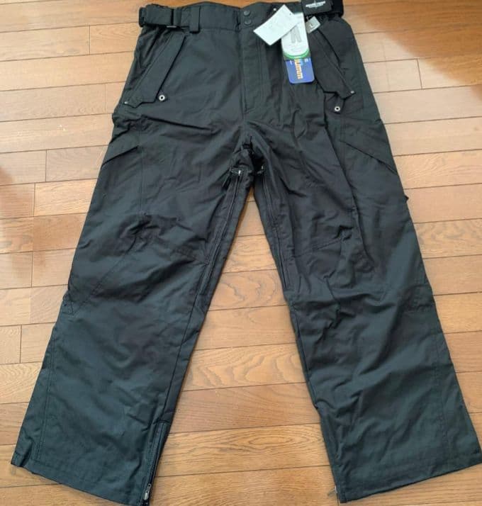 【新品未使用】スキーウェア Lサイズ フード付き 上下セット シルバー ブラック