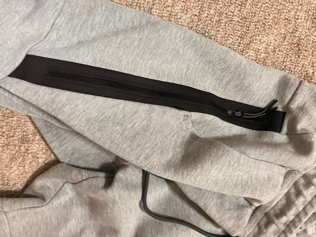 Nike テックフリース グレー 上下セット