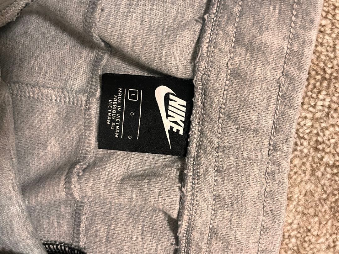 Nike テックフリース グレー 上下セット