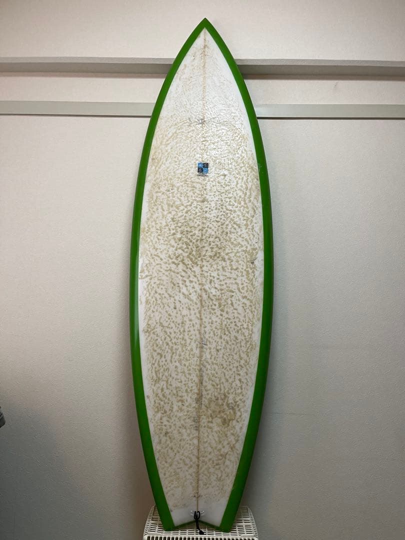 ミッドレングスサーフボード KATSU KAWAMINAMI