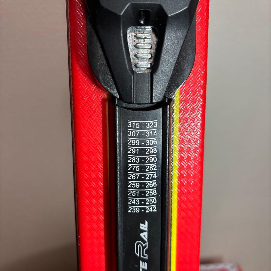 Head ジュニアスキー板　137cm +ストック付き