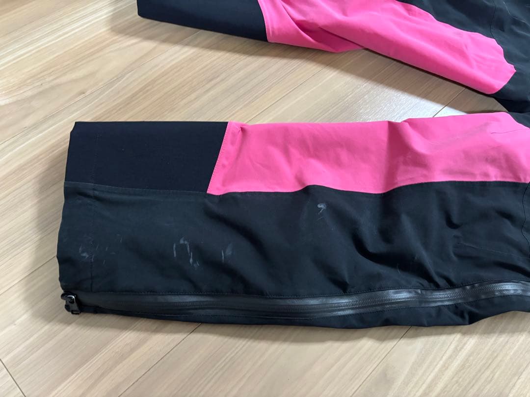 ★22年モデル★お洒落　非売品　選手用　デサントメイト　スキーウエア 上下　デモ