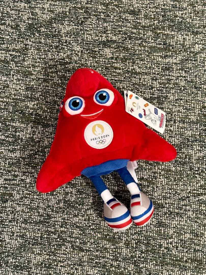 パリ2024 オリンピック マスコット フリージュ　ぬいぐるみ